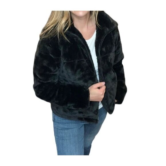 Love83 Faux‎ Fur Jacket in Black - Size Small - Picture 9 of 9